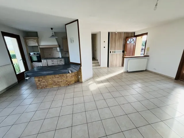 A VENDRE MAISON 5 CHAMBRES OUCHES 42155